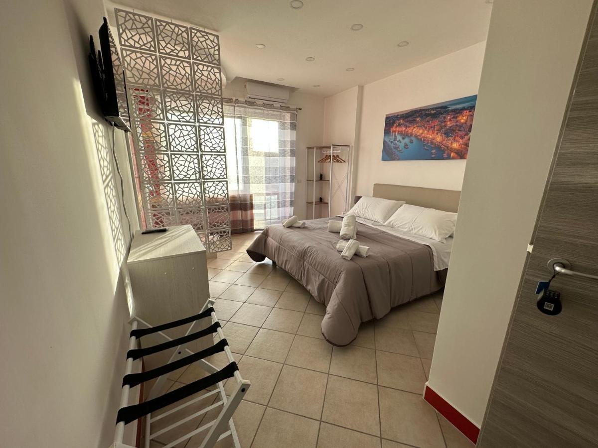 B&B Off Rooms And Relax Naples Exterior photo