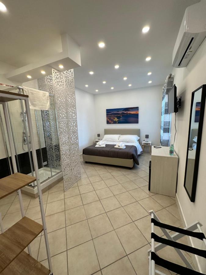 B&B Off Rooms And Relax Naples Exterior photo